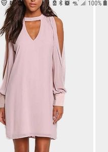 Light pink/lavender dress